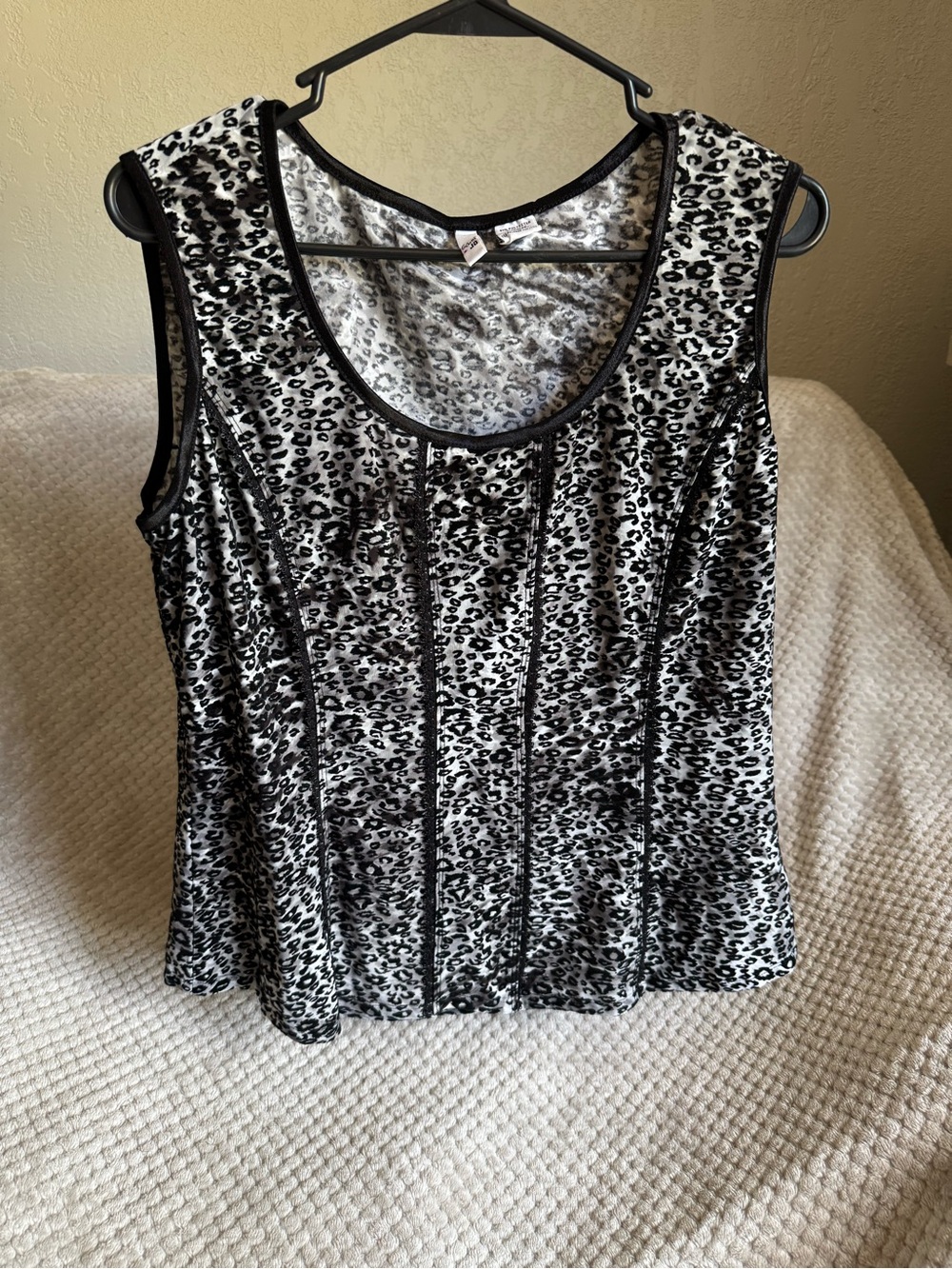 Sleeveless Black & White Animal Print Tank Top
